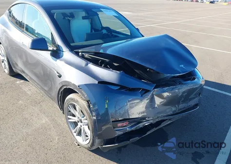 2023 Tesla Model Y Awd/Long Range Dual Motor All-Wheel Drive from USA, damaged, VIN 7SAYGDEE1PF900804